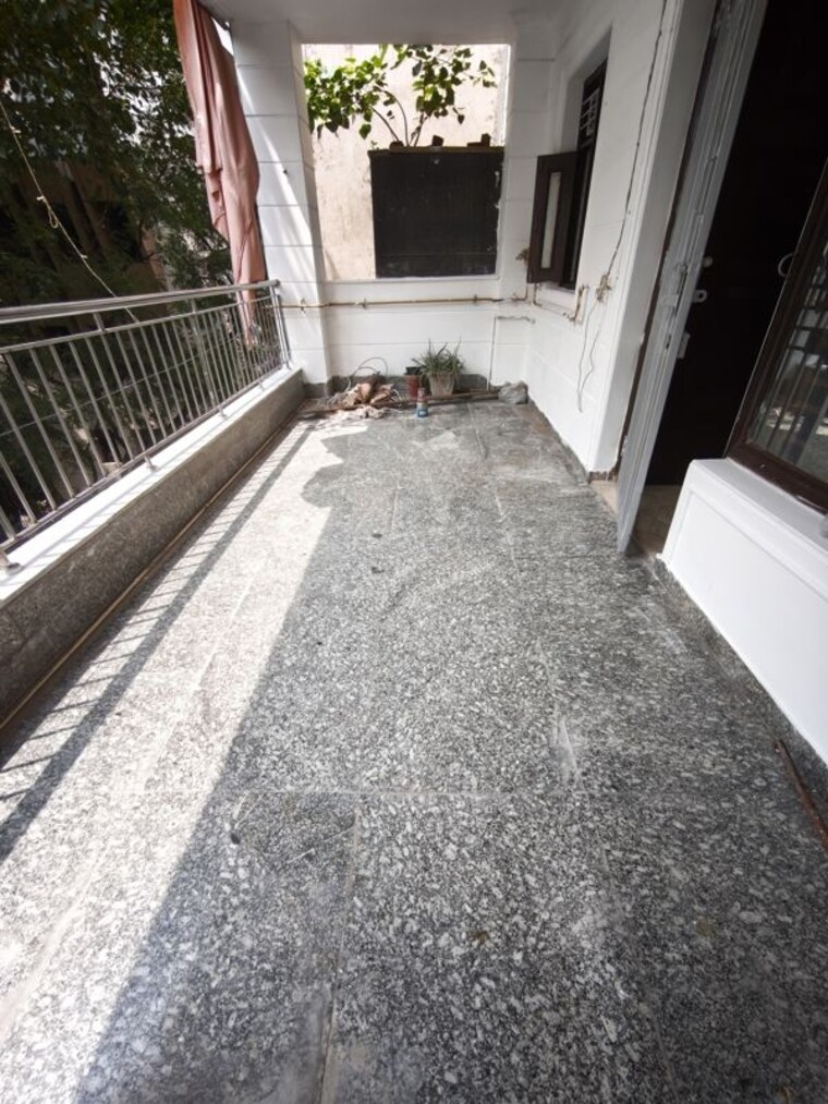 Balcony, tilak nagar 3 Bedroom 1800 Sq.Ft. Builder Floor In Tilak Nagar Delhi 10609832