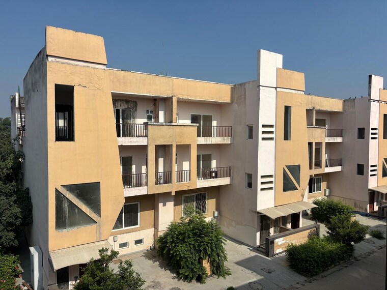 Exterior View, supertech-golf-country-villa 4 Bedroom 100 Sq.Yd. Villa In Sector 22d Yamuna Expressway Greater Noida 10609836