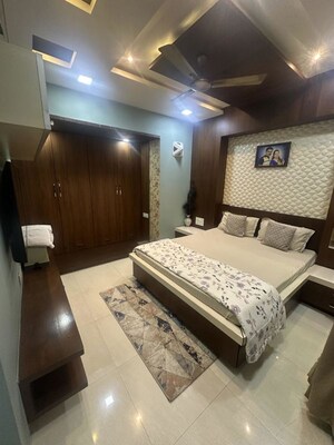 Room in 4 BHK Apartment at Keystone Elita, Kharghar – for Sale