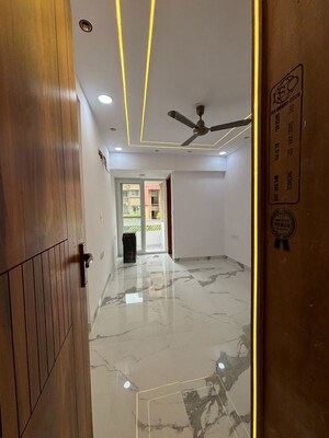 Room in 3 BHK Apartment at Sector 18 Dwarka – for Rent