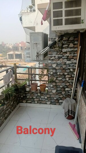 Balcony in 2 BHK Builder Floor at Sector 21 – for Rent