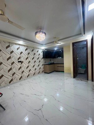 Bathroom in 1 BHK Builder Floor at Saket – for Rent