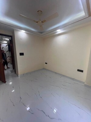 1 BHK Builder Floor For Rent in Saket