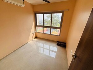 Room in 2 BHK Apartment at Piramal Vaikunth A Class Homes, Balkum Pada – for Rent