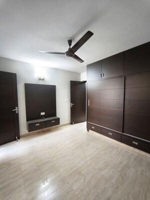 Room in 3 BHK Builder Floor at Ashok Nagar – for Rent