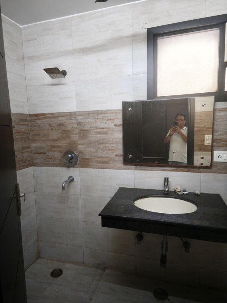 Kitchen, ashok nagar 3 Bedroom 1800 Sq.Ft. Builder Floor In Ashok Nagar Delhi 10609875