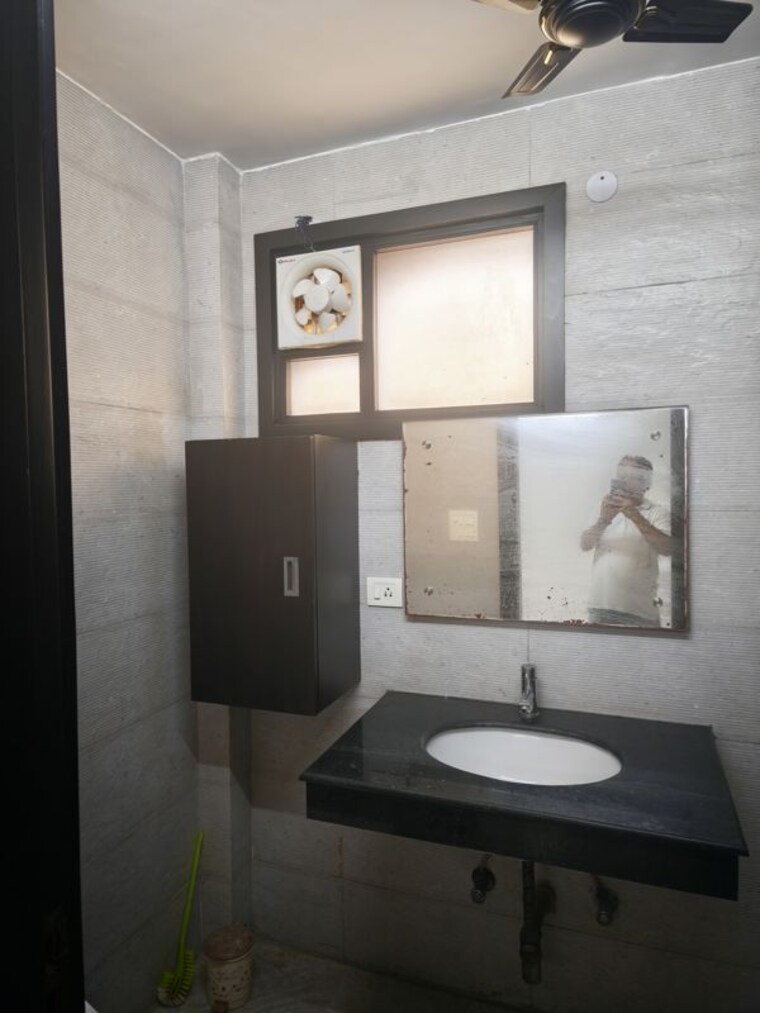 Kitchen, ashok nagar 3 Bedroom 1800 Sq.Ft. Builder Floor In Ashok Nagar Delhi 10609875