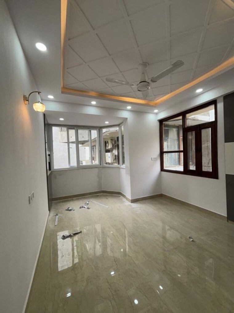Room, sector 12 dwarka 3 Bedroom 2000 Sq.Ft. Apartment In Sector 12 Dwarka Delhi 10609892