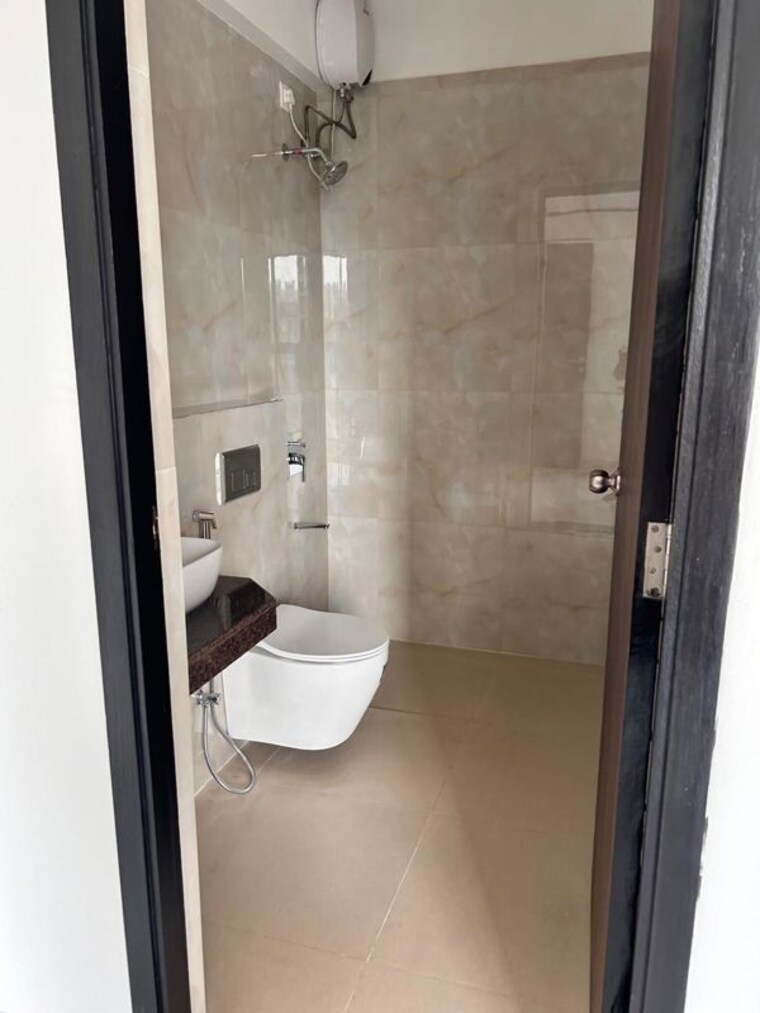 Bathroom, raymond-ten-x-habitat 2 Bedroom 636 Sq.Ft. Apartment In Pokhran Road No Two Thane 10609921