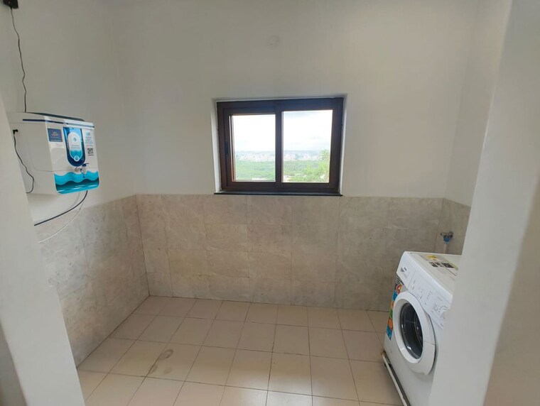 Bathroom, banjara hills 3 Bedroom 3232 Sq.Ft. Builder Floor In Banjara Hills Hyderabad 10609927