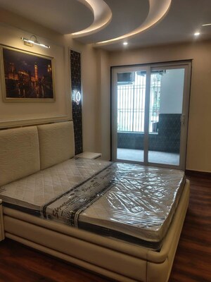 Bedroom in 3 BHK Builder Floor at Sector 23 – for Rent