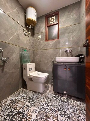 Bathroom in 1 BHK Builder Floor at Saket – for Rent