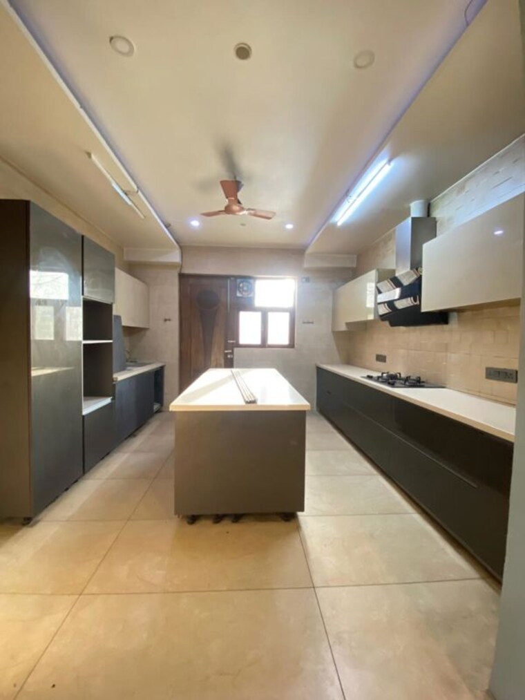undefined, palam-vihar-residents-association 3 Bedroom 520 Sq.Ft. Apartment In Palam Vihar Gurgaon 10609958