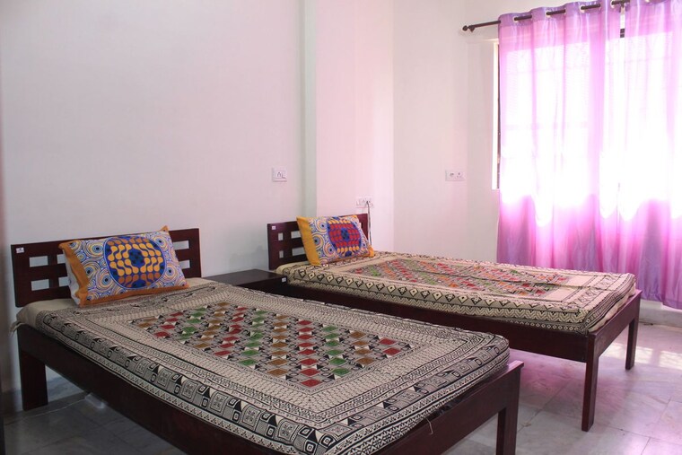 Bedroom, powai Pg For Boys In Powai 10609972