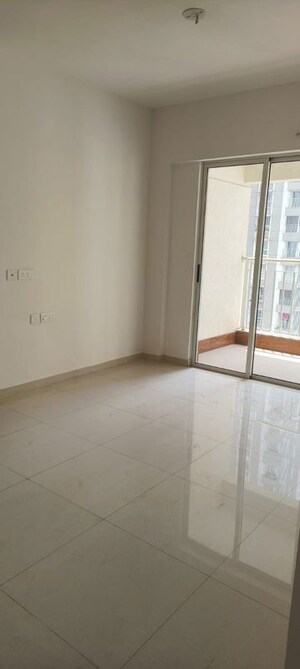 2 BHK Apartment For Rent in Lodha Amara, Kolshet Road