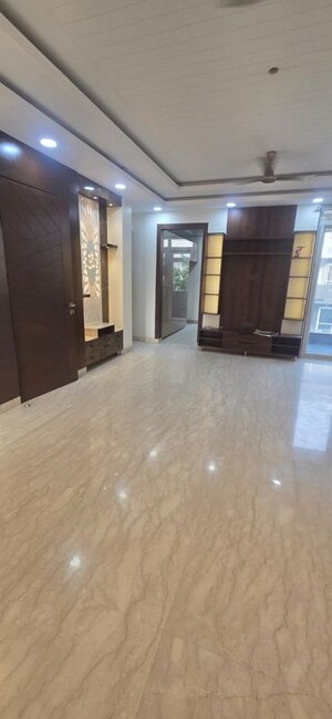 Room in 3 BHK Builder Floor at Palam Vihar Residents Association, Palam Vihar – for Rent