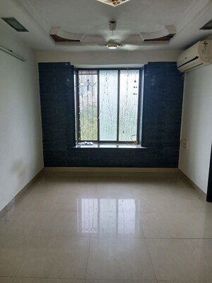 Room in 2 BHK Apartment at Je and Vee Vrindavan, Malad East – for Rent