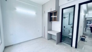 Room in 3 BHK Apartment at Smart World Orchard, Sector 61 – for Rent