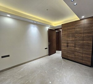 Room in 3 BHK Builder Floor at Sector 22 – for Rent
