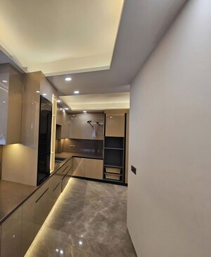 Room in 3 BHK Builder Floor at Sector 22 – for Rent