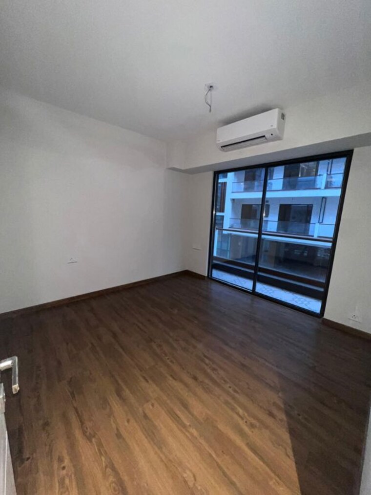 Room, signature-global-city-63a 3 Bedroom 1650 Sq.Ft. Apartment In Sector 63a Gurgaon 10610016