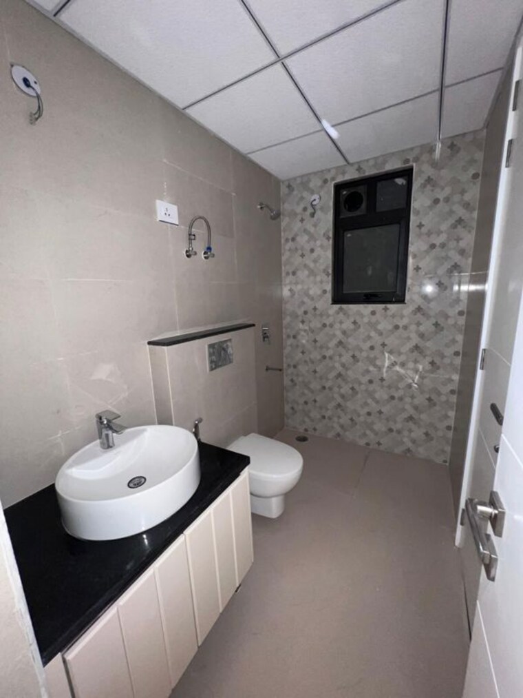 Bathroom, signature-global-city-63a 3 Bedroom 1650 Sq.Ft. Apartment In Sector 63a Gurgaon 10610016