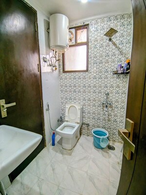Bathroom in 1 BHK Builder Floor at Saket – for Rent
