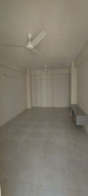 Room in 2 BHK Apartment at MRG The Meridian, Sector 89 – for Rent