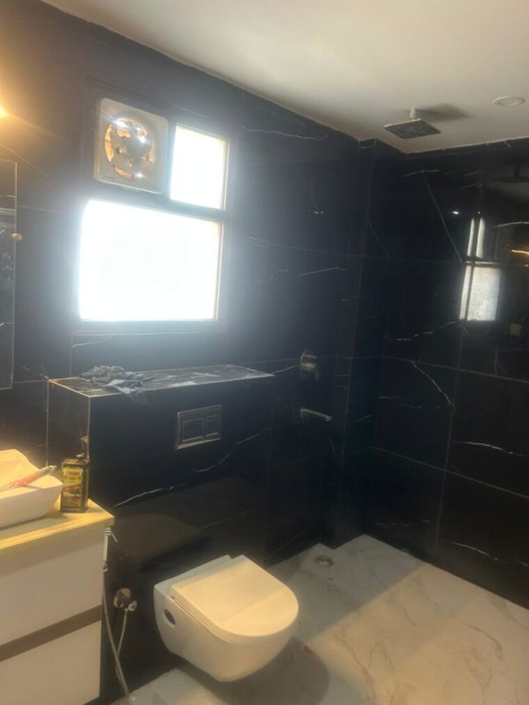 Attached Bathroom, emaar-mgf-emerald-hills 3 Bedroom 1380 Sq.Ft. Apartment In Sector 65 Gurgaon 10610045