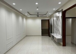 Room in 3 BHK Apartment at Prestige Beverly Hills, Kokapet – for Rent