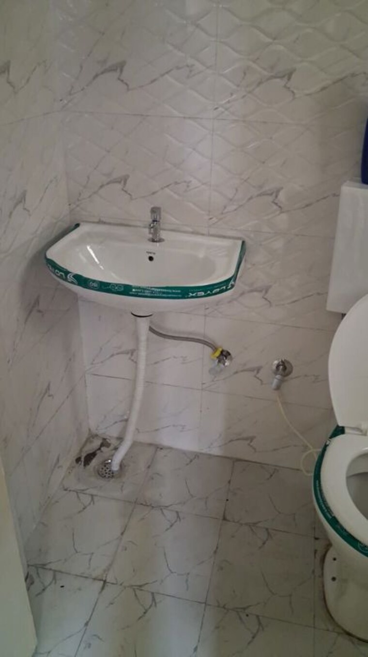 Bathroom, mrg-the-meridian 2 Bedroom 633 Sq.Ft. Apartment In Sector 89 Gurgaon 10610041