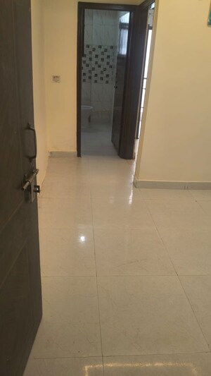 Room in 1 BHK Builder Floor at Neb Sarai – for Rent