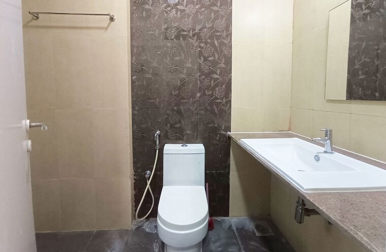 Bathroom, andheri kurla road Pg For Girls In AndherI Kurla Road 10610056