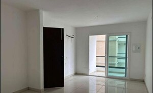 Room in 3 BHK Apartment at Hermitage Centralis, Vip Road – for Rent