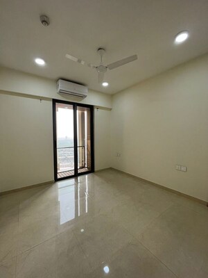 Room in 2 BHK Apartment at Dosti Eastern Bay Phase 2, Wadala – for Rent
