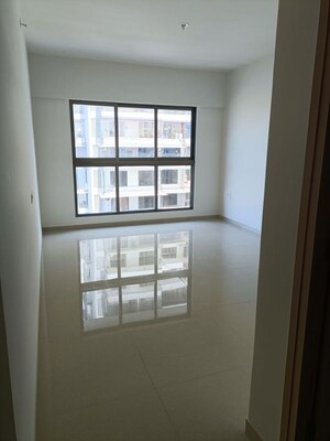 Room in 3 BHK Apartment at Raj Infinia, Malad West – for Rent