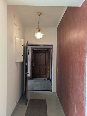 4 BHK Apartment – Entrance View at Vipul Greens, Sector 48 - for Rent