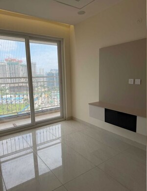 Room in 3 BHK Apartment at Prestige Beverly Hills, Kokapet – for Rent