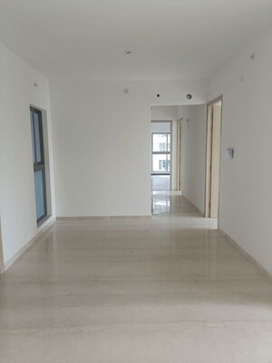 Room in 4 BHK Apartment at Raj Infinia, Malad West – for Rent