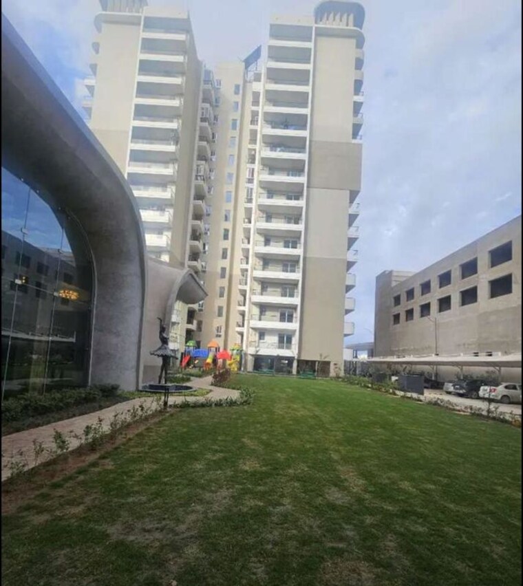 Exterior View, skyline-elevate 3 Bedroom 1700 Sq.Ft. Apartment In Ramgarh Bhudda Zirakpur 10610153