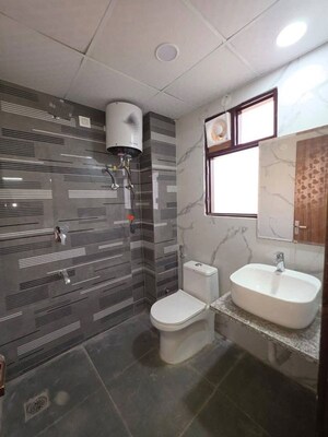 Bathroom in 1 BHK Builder Floor at Saket – for Rent