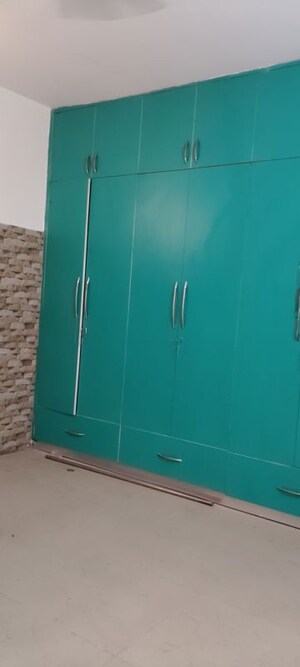 Furnished Amenities in 3 BHK Builder Floor at Puri Vip Floors, Sector 81 – for Rent