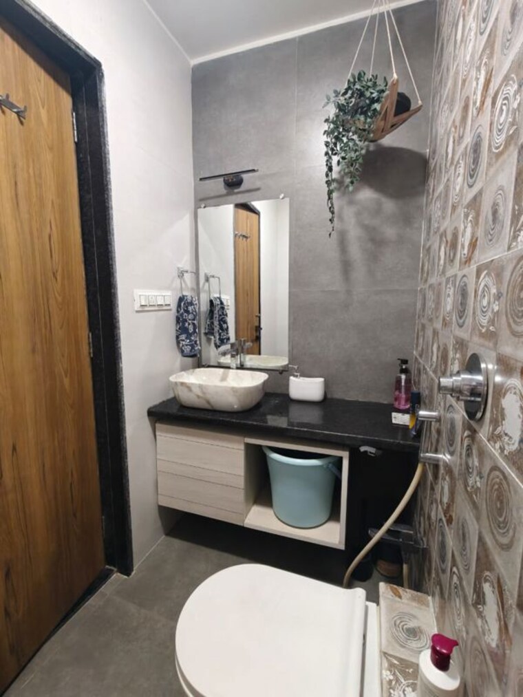 Bathroom, orchid-apartment-khar-west 3 Bedroom 1050 Sq.Ft. Apartment In Khar West Mumbai 10610215