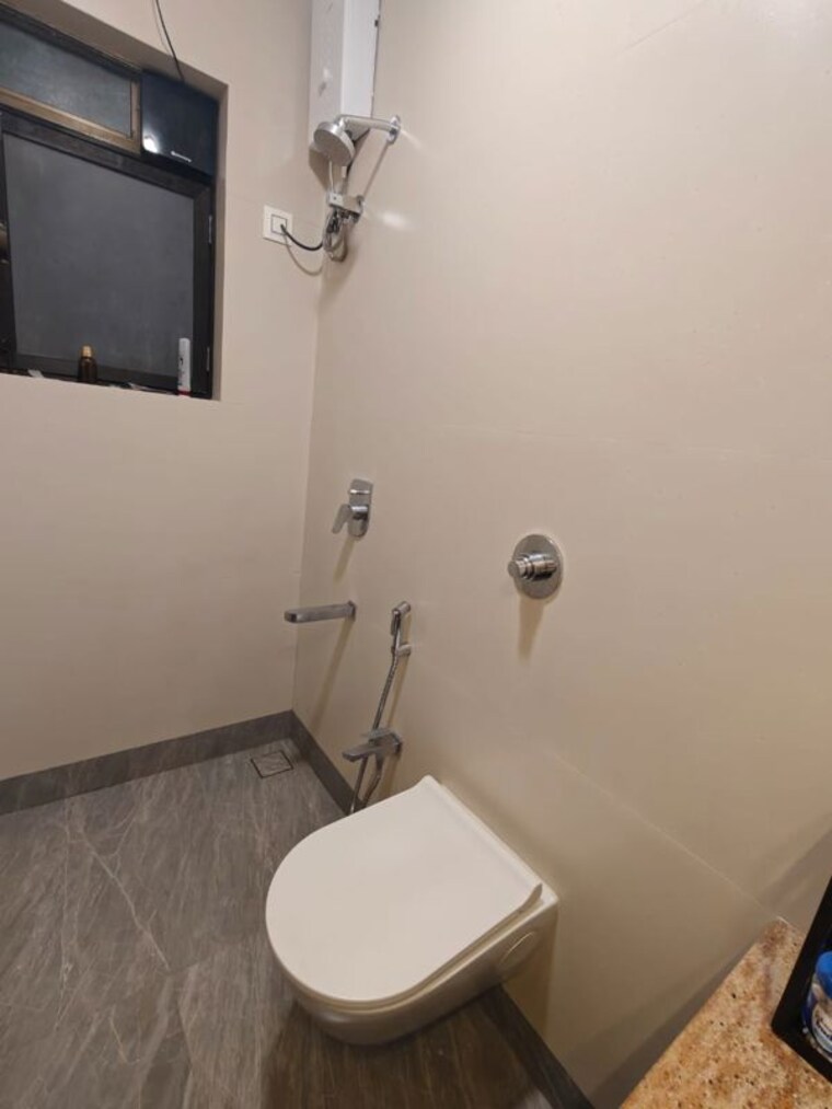Bathroom, orchid-apartment-khar-west 3 Bedroom 1050 Sq.Ft. Apartment In Khar West Mumbai 10610215