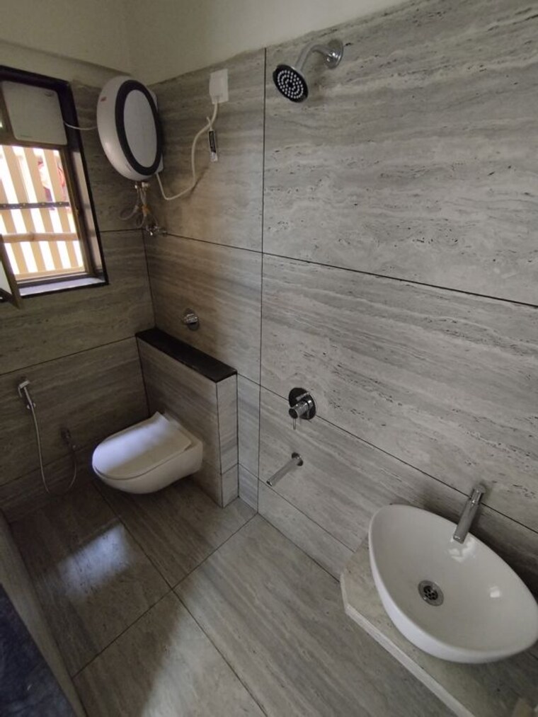 Bathroom, shreeji-bkc-crown 1 Bedroom 460 Sq.Ft. Apartment In Kurla West Mumbai 10610220