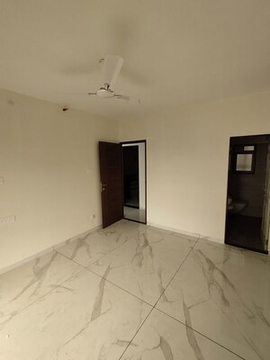 Room in 1 BHK Apartment at Shreeji BKC Crown, Kurla West – for Rent