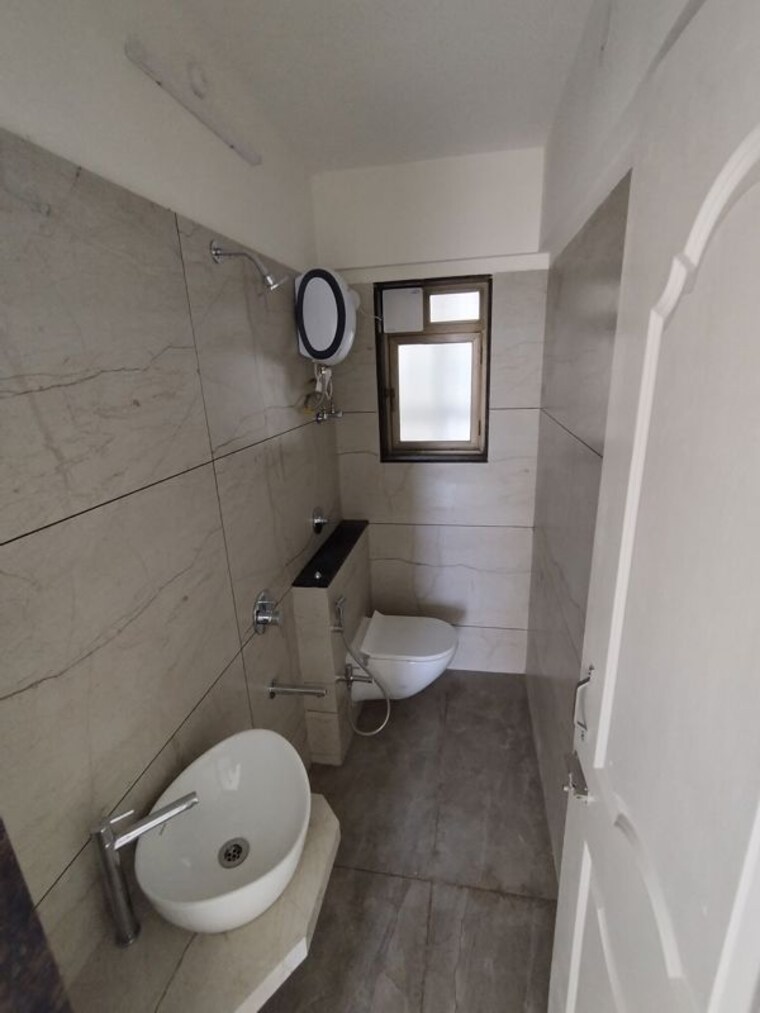 Bathroom, shreeji-bkc-crown 1 Bedroom 460 Sq.Ft. Apartment In Kurla West Mumbai 10610220