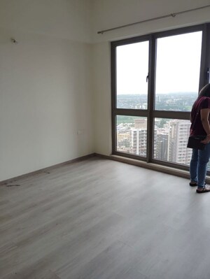 Room in 4 BHK Apartment at Sheth Auris Serenity Tower 1, Malad West – for Rent