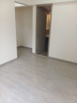 Room in 1.5 BHK Apartment at Rustomjee Cleon, Bandra East – for Rent