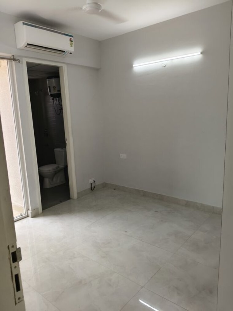 Room, signature-global-city 3 Bedroom 1300 Sq.Ft. Apartment In Sector 37d Gurgaon 10610258